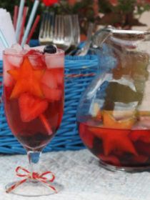 Fourth of July Sangria | Kitchen Treaty