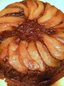 Gingerbread-Pear-Upside-Down-Cake