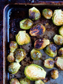 How to Roast Brussels Sprouts - the method that made Brussels sprouts my favorite vegetable, hands down!