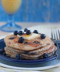 Lemon blueberry yogurt pancakes | Kitchen Treaty