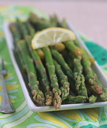 Lemony marinated asparagus | Kitchen Treaty