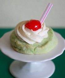 Shamrock shake shortbread cookies | Kitchen Treaty