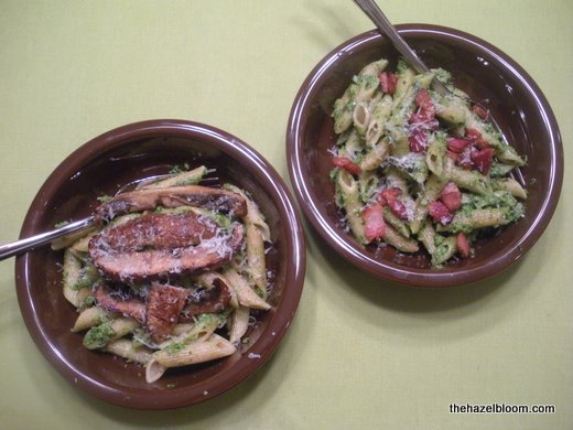Spinach Pesto Pasta with Portobello Mushrooms or Bacon