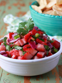 Strawberry Jalapeno Salsa - only 5 ingredients for the perfect summer fruit salsa recipe!