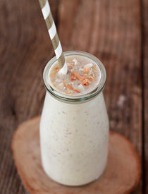 Treat yourself to this rich and creamy #vegan toasted coconut smoothie from kitchentreaty.com. Bonus: a full serving of heart-healthy flaxseed is in there, too!