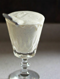 Vanilla Bean and Honey Yogurt | kitchentreaty.com
