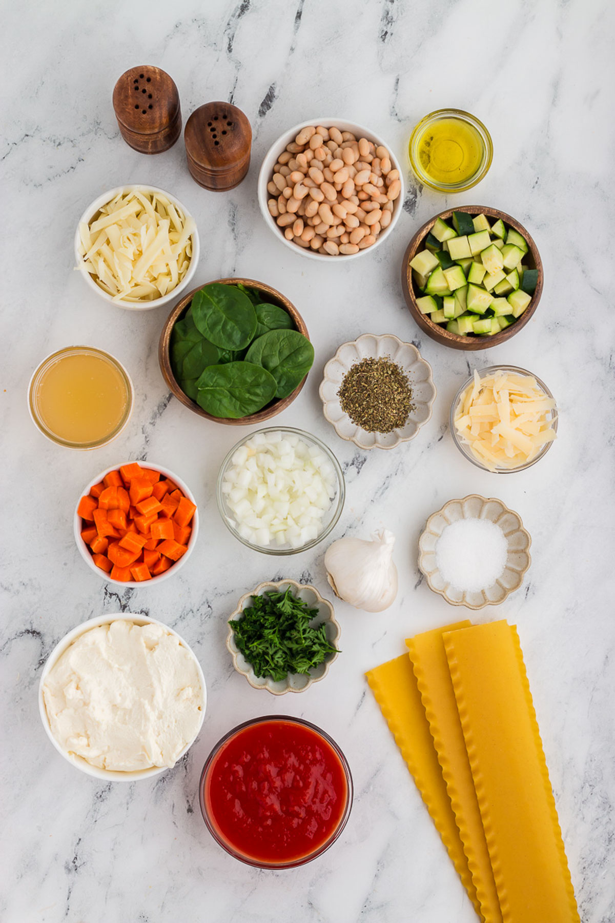Ingredients for veggie lasagna soup.